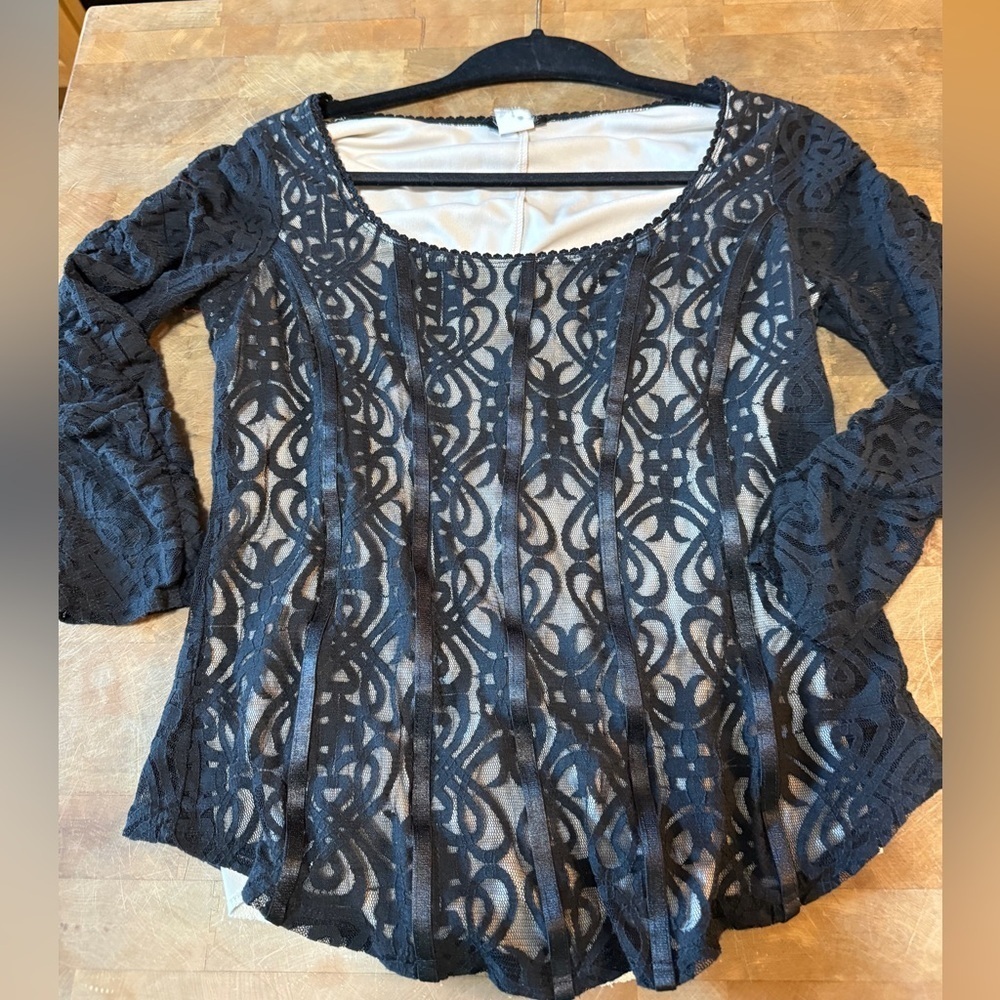 VENUS Black Lace Patterned Blouse Womens Sz M